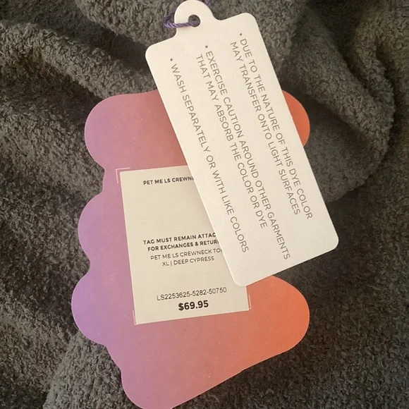 Fabletics Yitty Pet Me Crewneck Top NWT - Picture 6 of 8